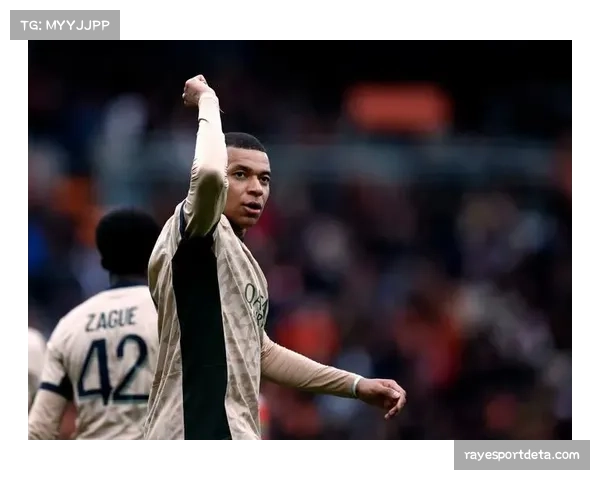 法甲官方宣布:自2026-27赛季起,将试行第四次换人名额(脑震荡保护条款)